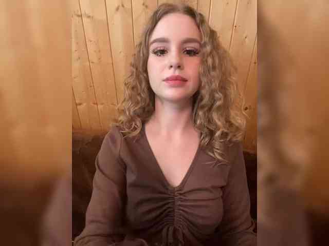 Sweetie_Kitty webcam