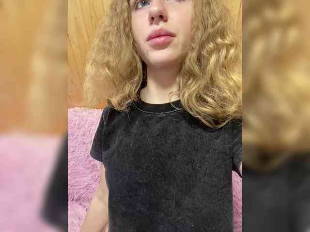 Sweetie_Kitty webcam