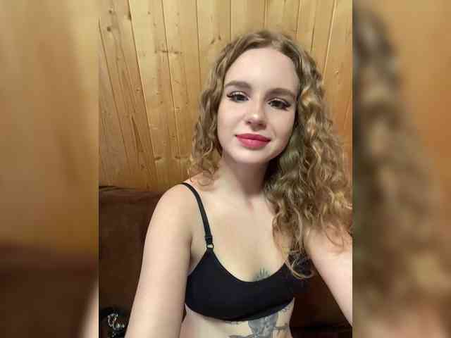 Sweetie_Kitty webcam