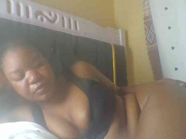 Horny-sexxy-baby webcam