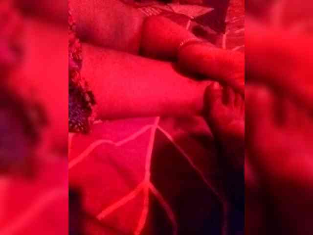 Indian-Couple webcam