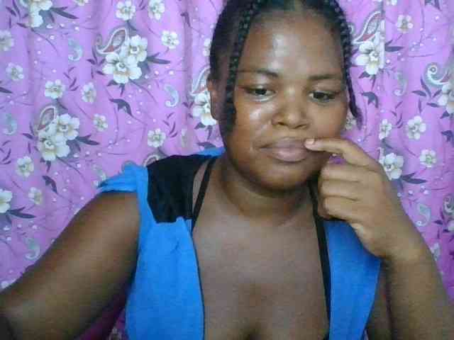 Arline1 Live Webcam on BongaCams