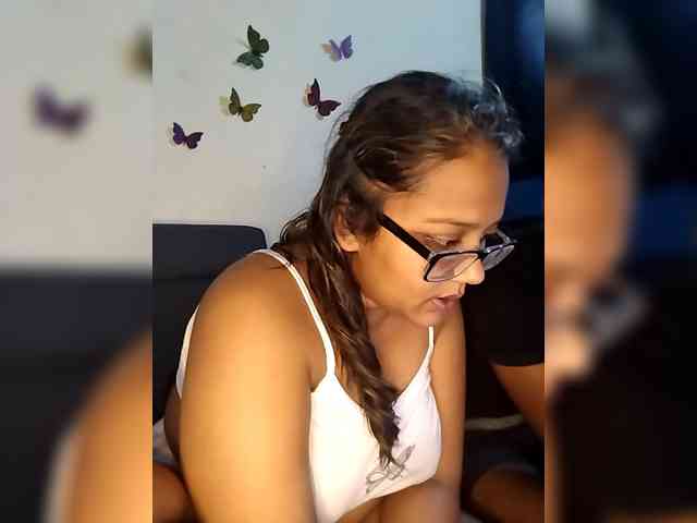 Onecutecouple webcam