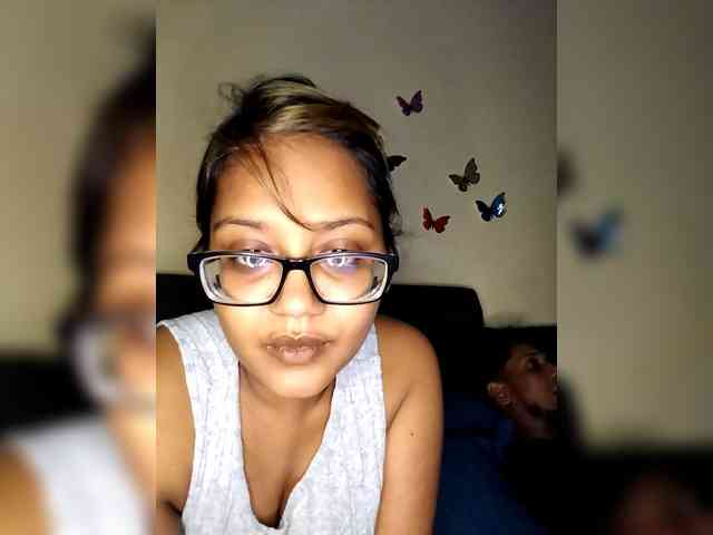 Onecutecouple webcam