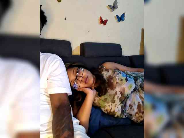 Onecutecouple webcam