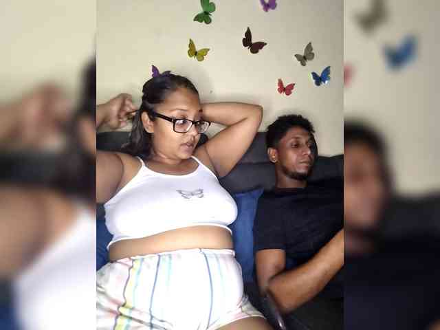 Onecutecouple webcam