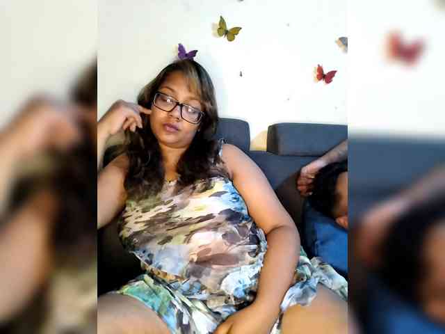 Onecutecouple webcam