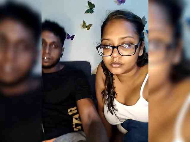 Onecutecouple webcam