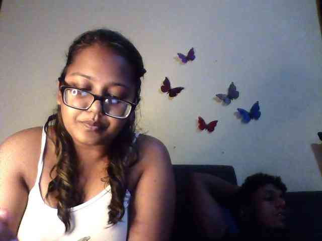 Onecutecouple webcam