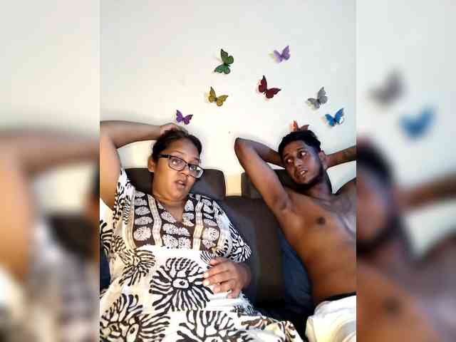 Onecutecouple webcam