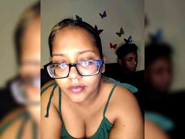 Onecutecouple webcam