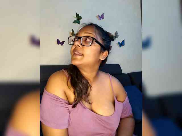 Onecutecouple webcam