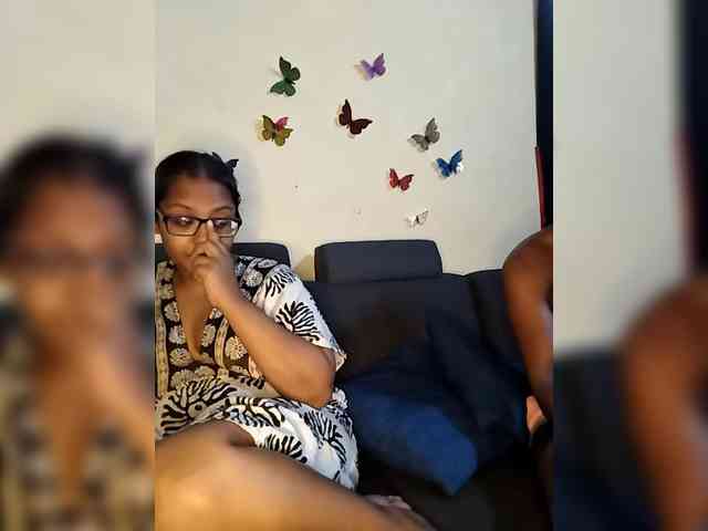 Onecutecouple webcam