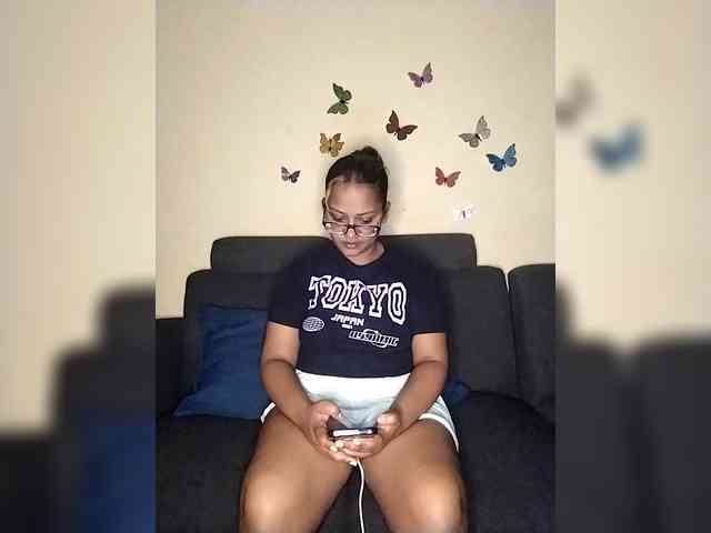 Onecutecouple webcam