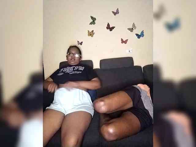 Onecutecouple webcam