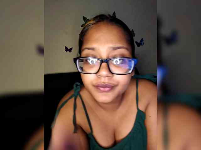 Onecutecouple webcam