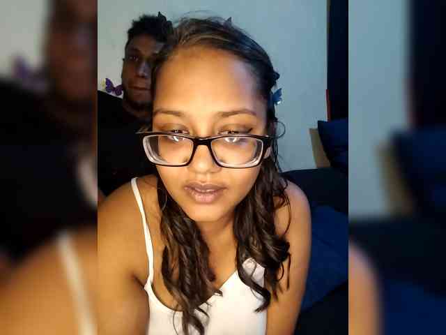 Onecutecouple webcam