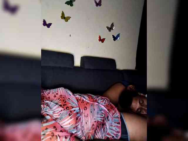 Onecutecouple webcam