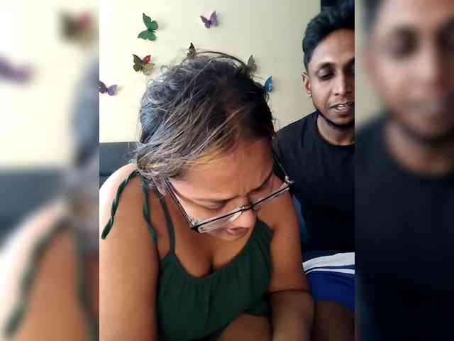 Onecutecouple webcam