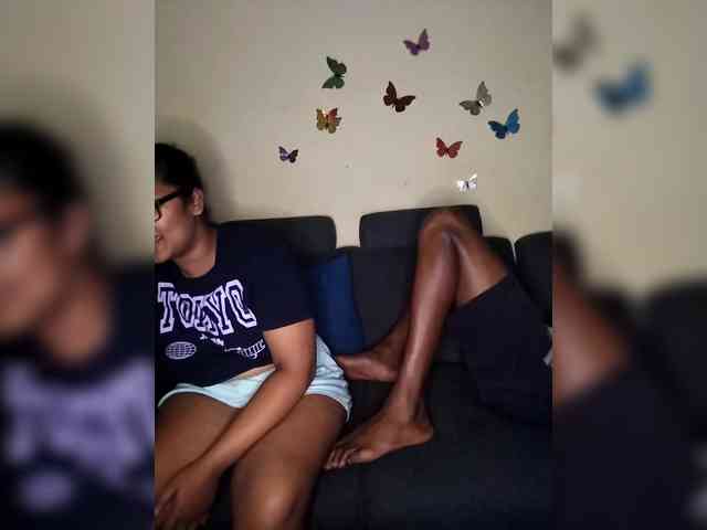 Onecutecouple webcam