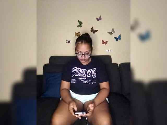 Onecutecouple webcam