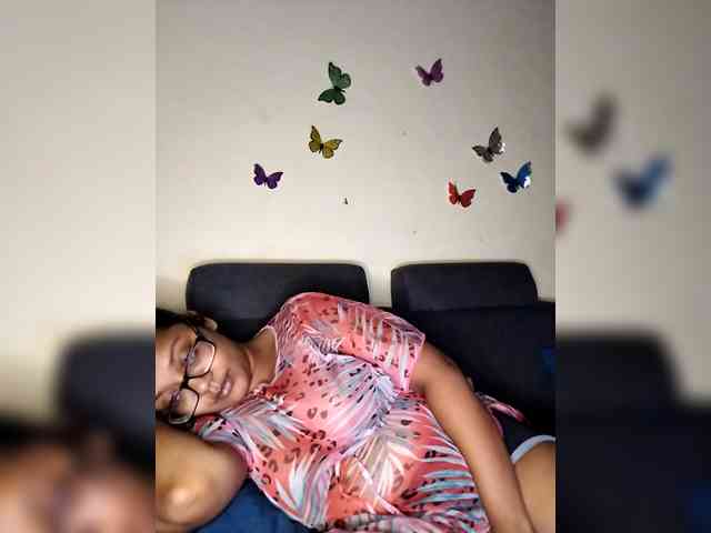 Onecutecouple webcam