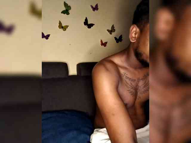 Onecutecouple webcam