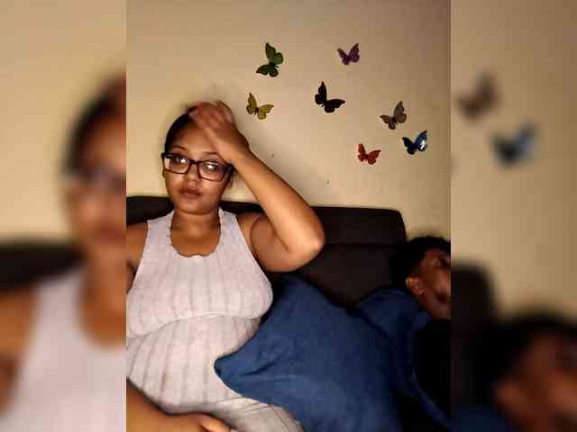 Onecutecouple webcam