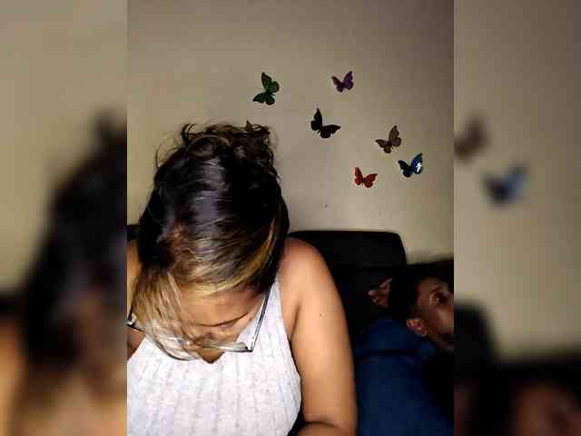 Onecutecouple webcam