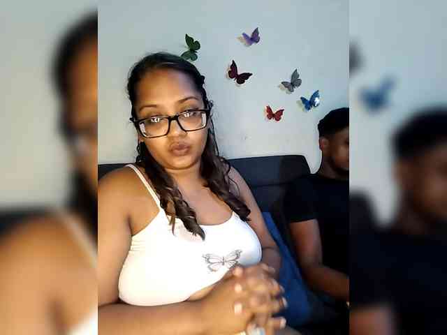 Onecutecouple webcam