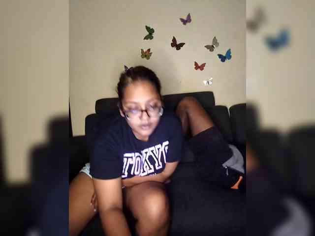 Onecutecouple webcam