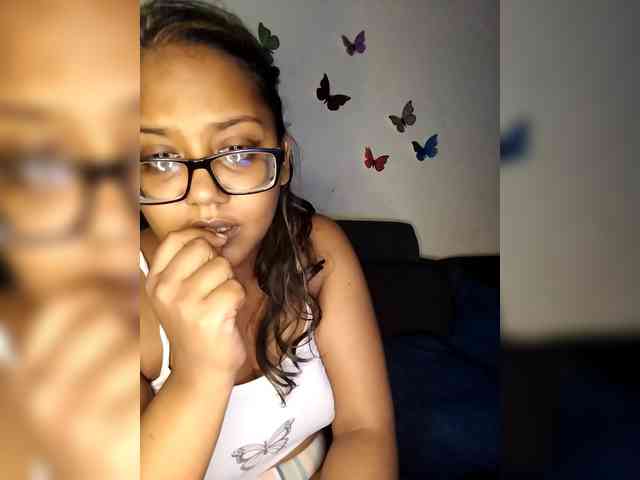 Onecutecouple webcam