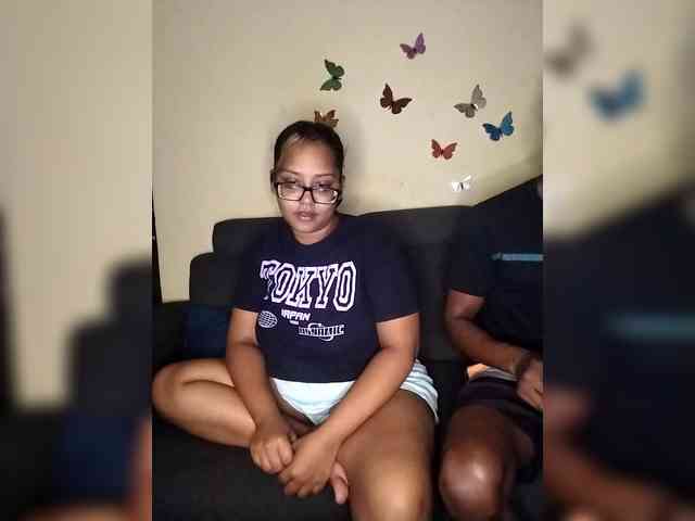 Onecutecouple webcam