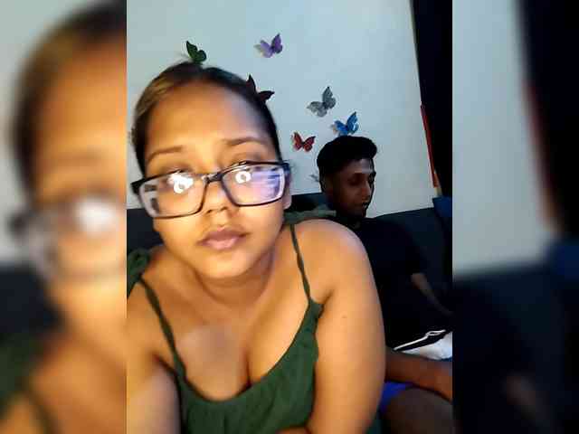 Onecutecouple webcam