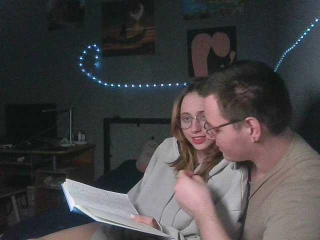 Zero-One's BongaCams show and profile