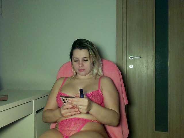 BlondyMira's BongaCams show and profile