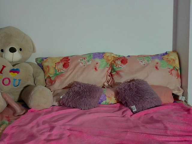 BlondyMira's BongaCams show and profile