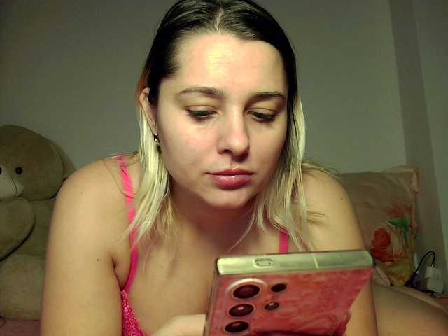 BlondyMira's BongaCams show and profile