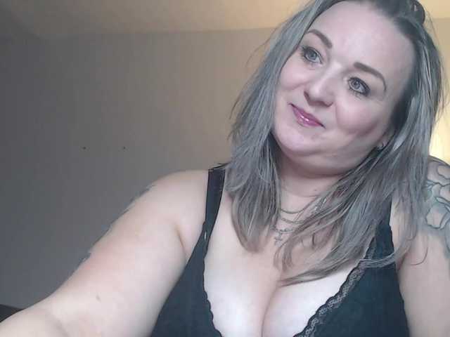 Weronique's BongaCams show and profile