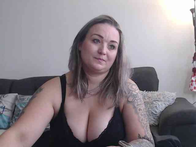 blondeWeronique webcam