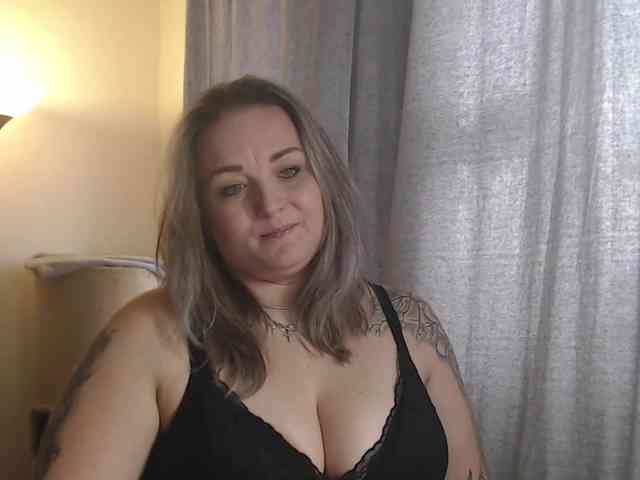 blondeWeronique webcam