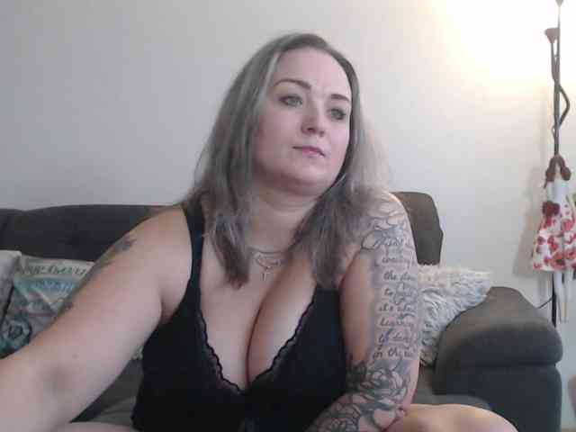 blondeWeronique webcam