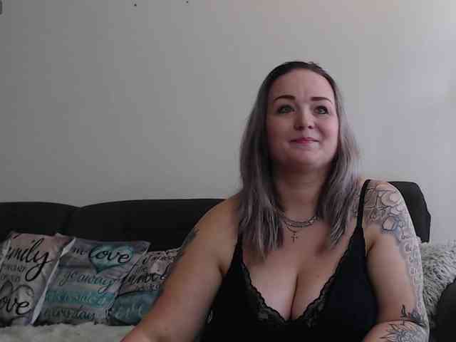 blondeWeronique webcam