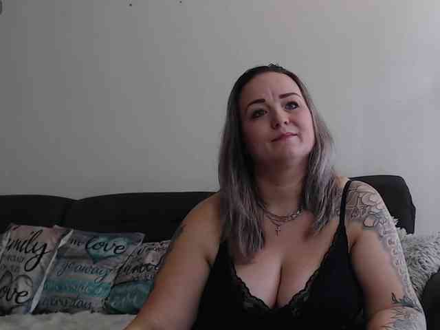 blondeWeronique webcam