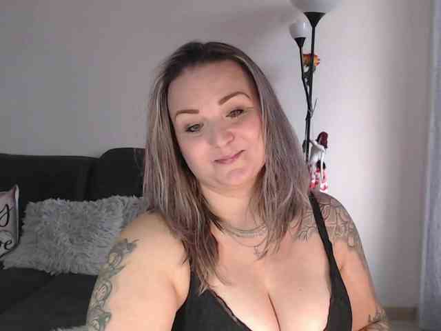 blondeWeronique webcam