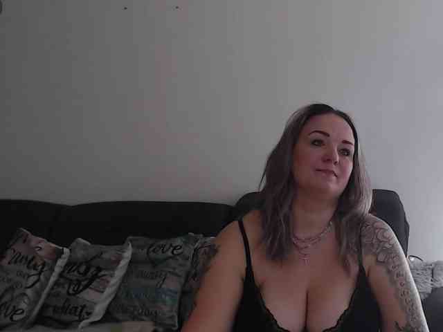 blondeWeronique webcam