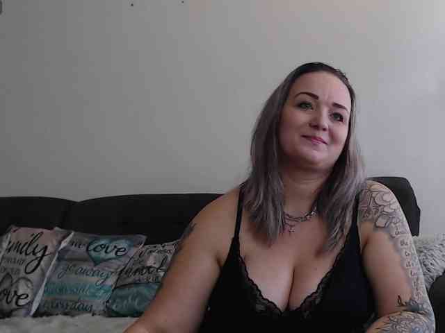 blondeWeronique webcam