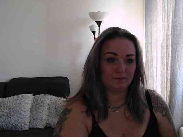 blondeWeronique webcam