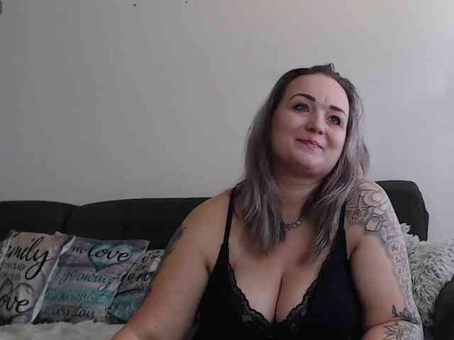 blondeWeronique webcam