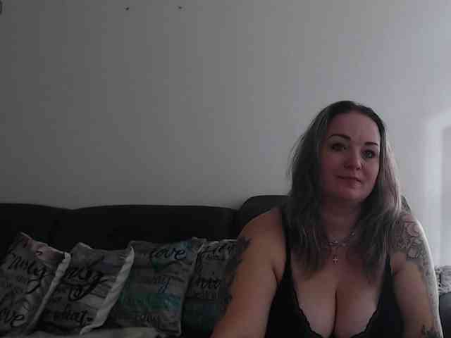 blondeWeronique webcam